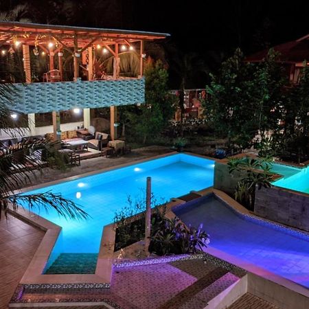 Bunaken Villa Queen'S Dive Manado Exterior foto