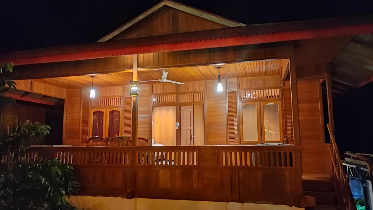 Bunaken Villa Queen'S Dive Manado Exterior foto